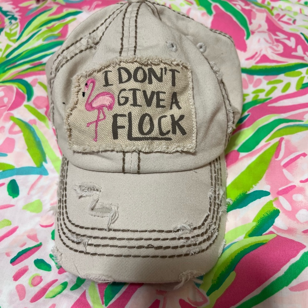 💗🦩 Flamingo I Don’t Give a Flock Distressed Hat